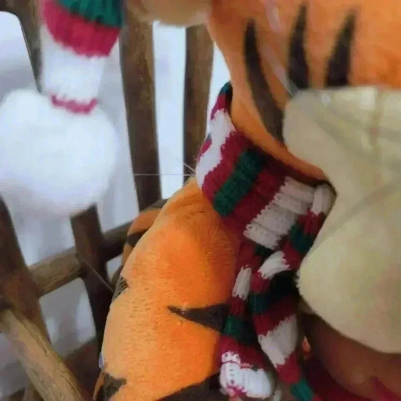 Disney Tigger & Roo Christmas rocking chair plush flawed vintage - Picture 5 of 7